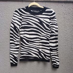 Women's sweater